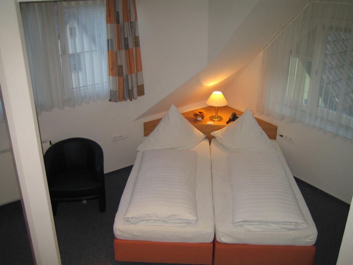 Oberndorf am Neckar Hotel Wasserfall Garni מראה חיצוני תמונה