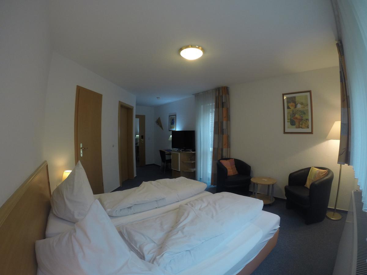 Oberndorf am Neckar Hotel Wasserfall Garni מראה חיצוני תמונה