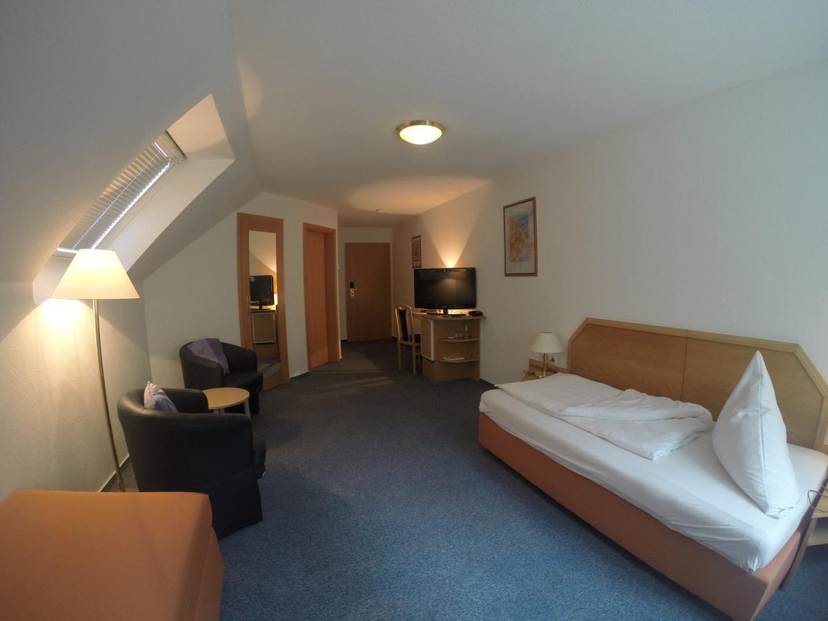 Oberndorf am Neckar Hotel Wasserfall Garni מראה חיצוני תמונה