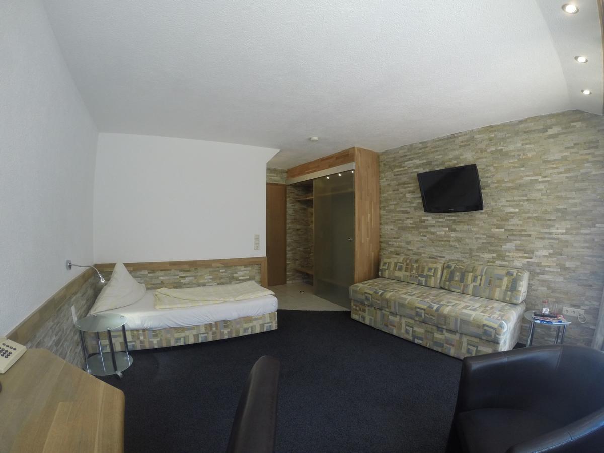 Oberndorf am Neckar Hotel Wasserfall Garni מראה חיצוני תמונה